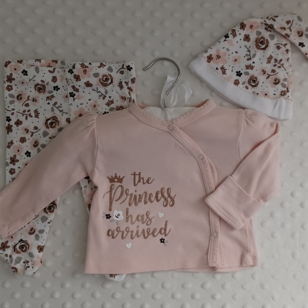 CARTER'S OUTFIT NEWBORN